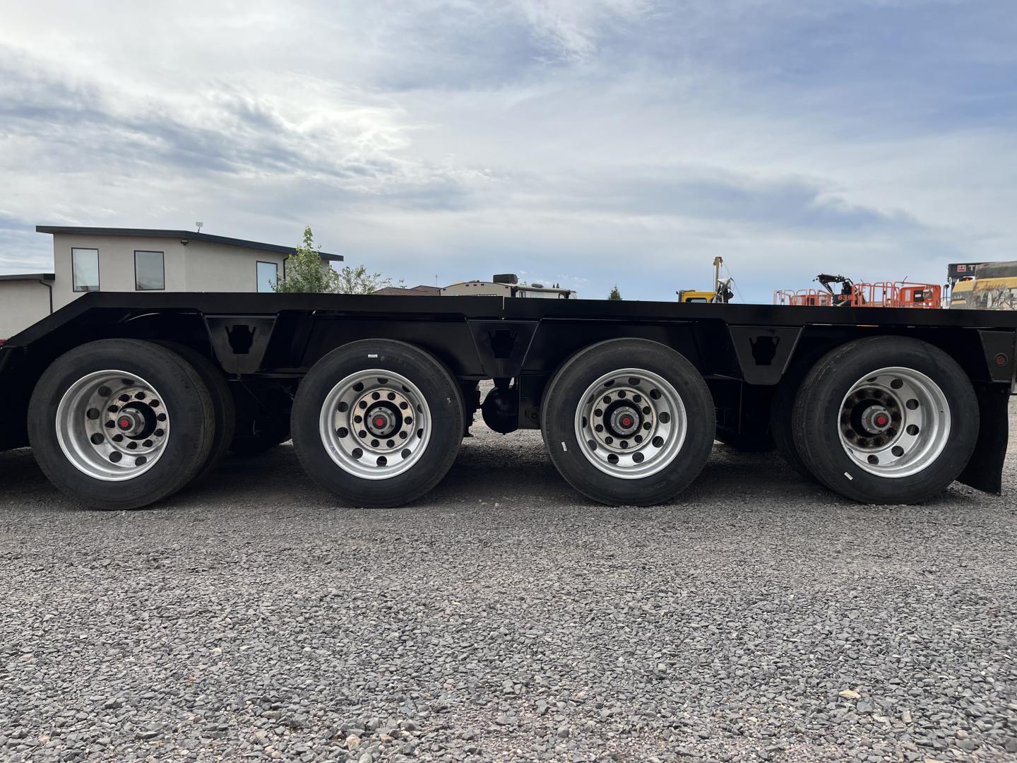 ./imagenes/INVOICE/2019/16959/LOW BOY LOAD KING 554SS (55).JPG